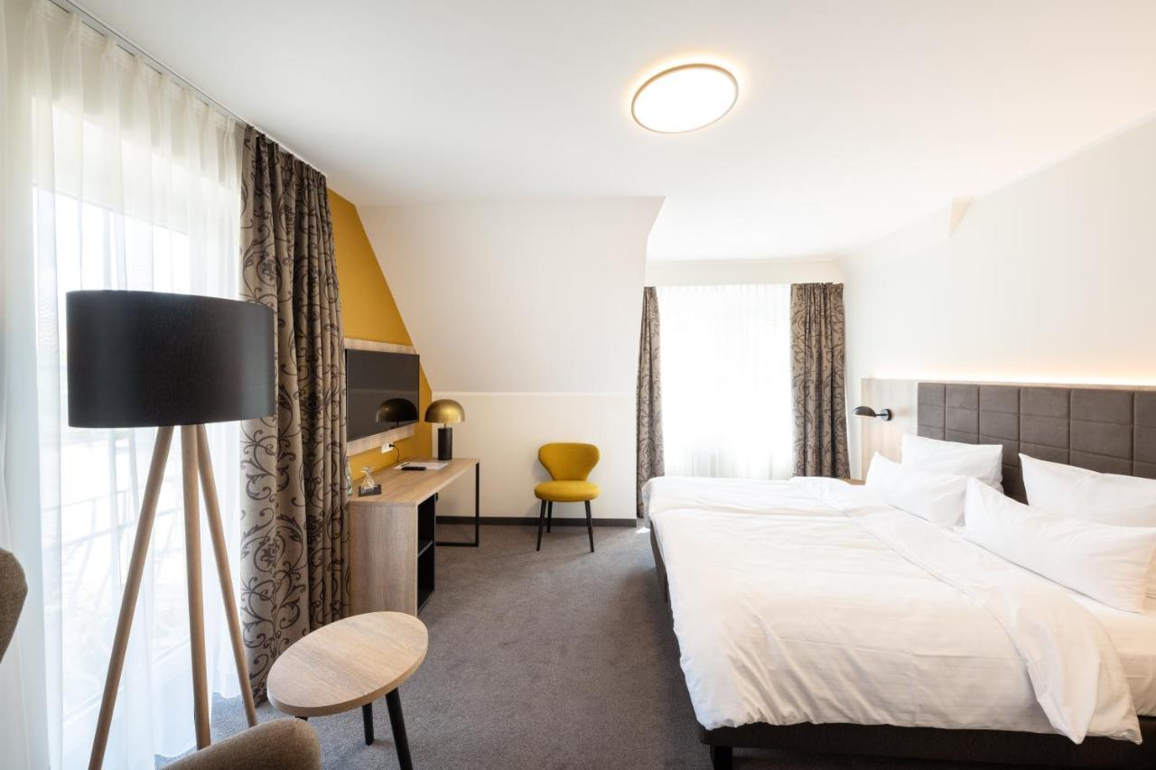 Hotel Rheinischer Hof Динклаге Экстерьер фото