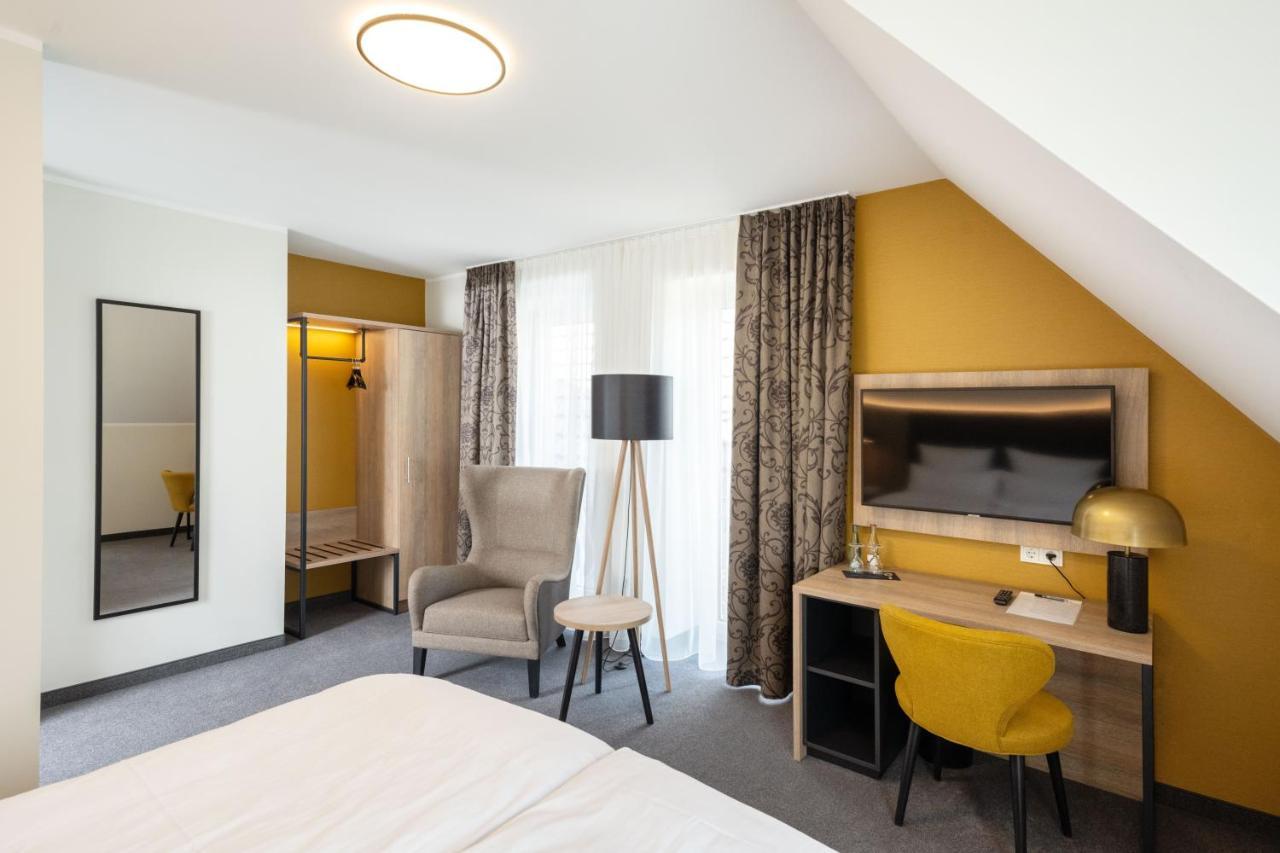 Hotel Rheinischer Hof Динклаге Экстерьер фото
