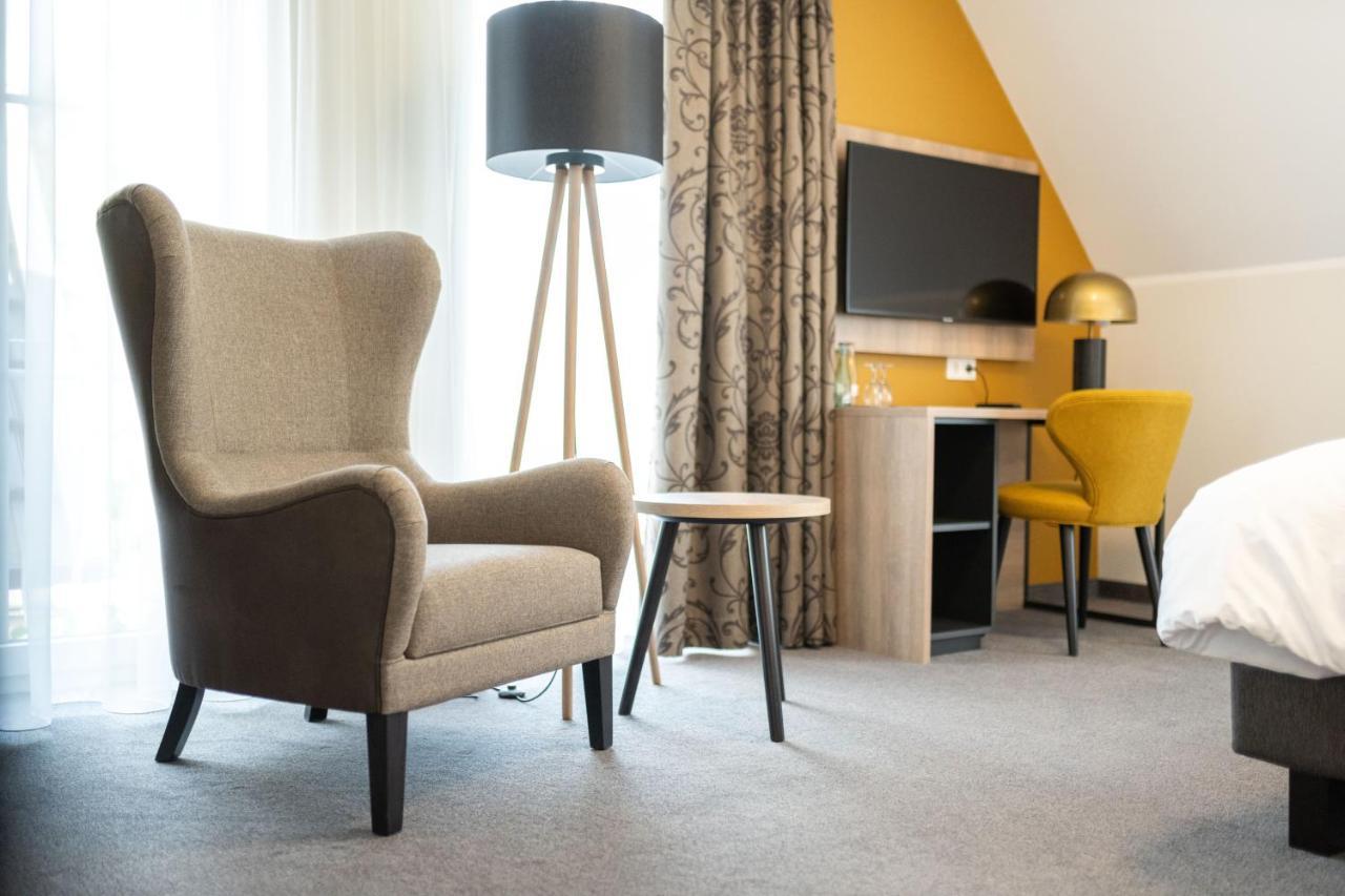 Hotel Rheinischer Hof Динклаге Экстерьер фото