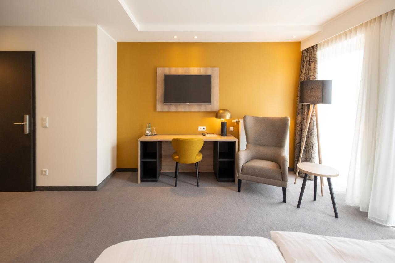 Hotel Rheinischer Hof Динклаге Экстерьер фото
